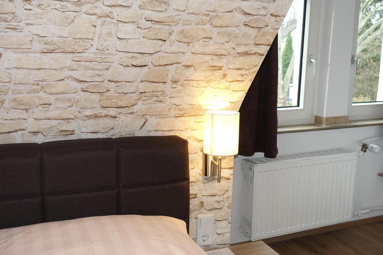 Gasthof & Restaurant "Am Kreuz" إسن المظهر الخارجي الصورة